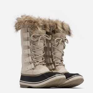 Joan of Arctic Woman’s Waterproof Boot